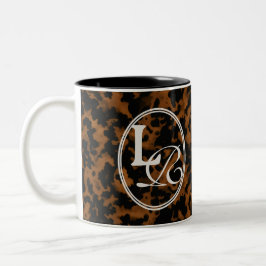 Modern Monogram Tortoise Shell Print Zweifarbige Tasse