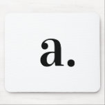 Modern Monogram White Minimalistisch Mousepad<br><div class="desc">Klassische Minimalistische Schwarz-weiße Monogram Moderne elegante Mouse Pad. Ein minimalistisches, berufliches Monogramm-Design mit großer Typografie, das in einem klassischen Schriftart auf einem einfachen Hintergrund anfängt.</div>
