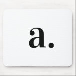 Modern Monogram White Minimalistisch Mousepad<br><div class="desc">Klassische Minimalistische Schwarz-weiße Monogram Moderne elegante Mouse Pad. Ein minimalistisches, berufliches Monogramm-Design mit großer Typografie, das in einem klassischen Schriftart auf einem einfachen Hintergrund anfängt.</div>