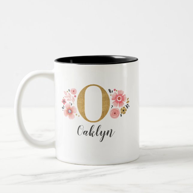 Modern Monogramm Name Rosa Floral Zweifarbige Tasse (Links)