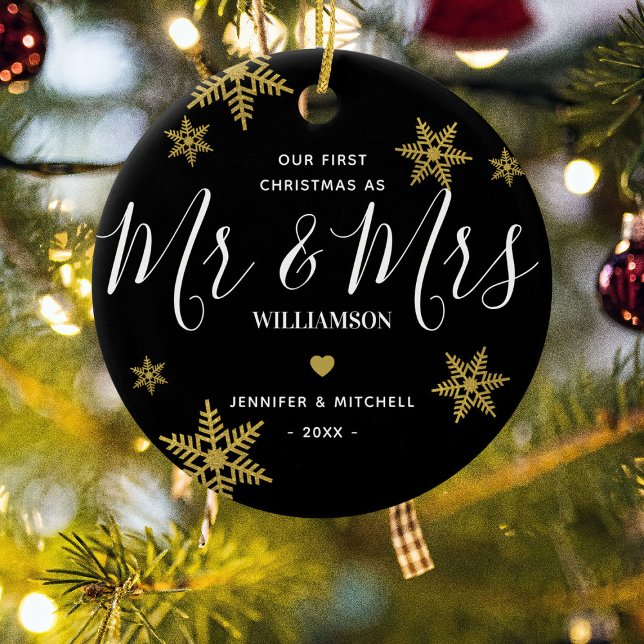 Modern Mr. & Mrs. Gold Snowflake Unser 1. Weihnach Keramik Ornament (Von Creator hochgeladen)