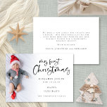 Modern My First Christmas Baby Custom Foto Feiertagskarte<br><div class="desc">Modern Mein erstes Weihnachtsbaby Custom Foto Card. Verfügbar in digitaler Form und gedruckt. Lieblich zu feiern, das erste Weihnachtsfest Ihres Babys. Ein spielerisches Set-Skript für My First Christmas und die Erholung des Textes auf beiden Seiten ist leicht zu personalisieren. Ersetzen Sie das Beispiel-Foto durch das eigene. Ein Gradientenüberlagerungsschicht befindet sich...</div>