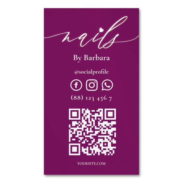 Modern Nail Artist Beauty Salon Roter Wein QR Magnetische Visitenkarte (Vorderseite Vertikal)