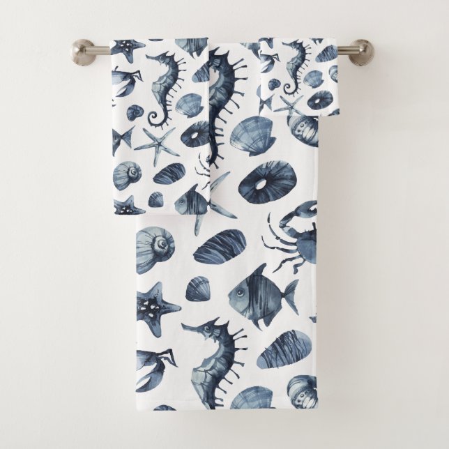 Modern Nautic Blue Seesterfish Seepferd Seashell Badhandtuch Set (Insitu)