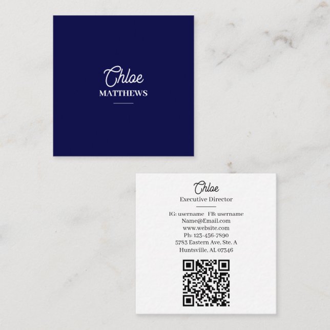 Modern Navy Blue Business Card with QR Code Quadratische Visitenkarte (Vorne/Hinten)