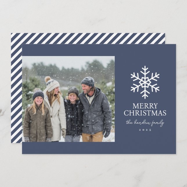 Modern Navy Snowflake Christmas Photo Feiertagskarte (Vorne/Hinten)