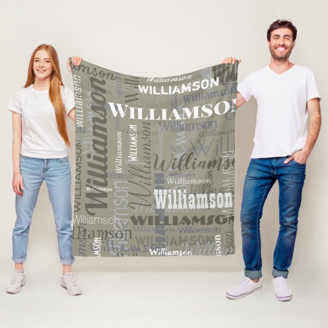 Modern Neutrals Extra Long Name Repeating Pattern Fleecedecke (Beispiel)