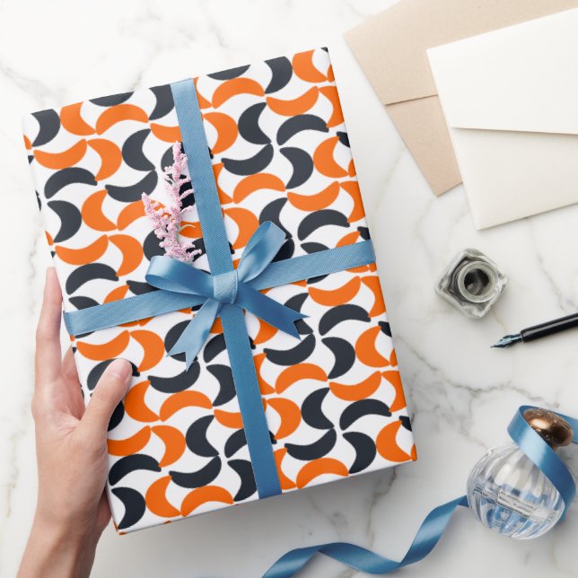 Modern Orange Swirl Geometric Geschenkpapier (Schenken)