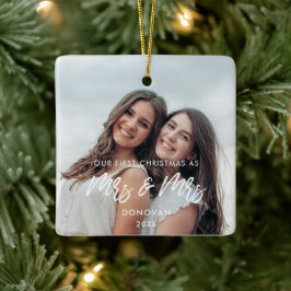 Modern Our First Christmas als Mrs. and Mrs. Foto Keramikornament