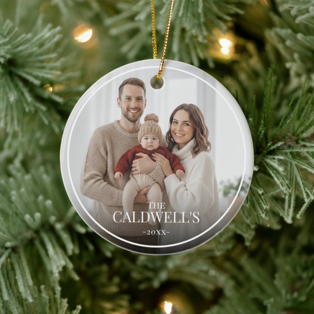 Modern Personalized Boarder Overlay Family Photo  Keramik Ornament (Baum)