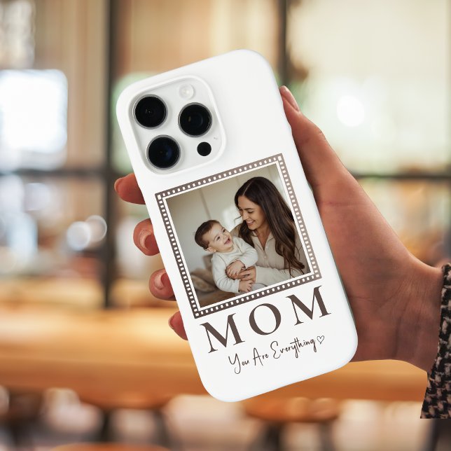 Modern Personalized Mom Photo Phone Case (Von Creator hochgeladen)