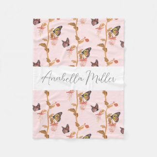Modern Pink Boho Schmetterlingsmuster Kinder Name Fleecedecke