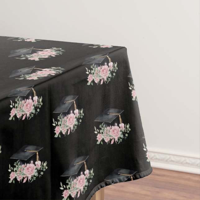 Modern Pink Roses Black Grad Cap Graduation Tischdecke (Beispiel)