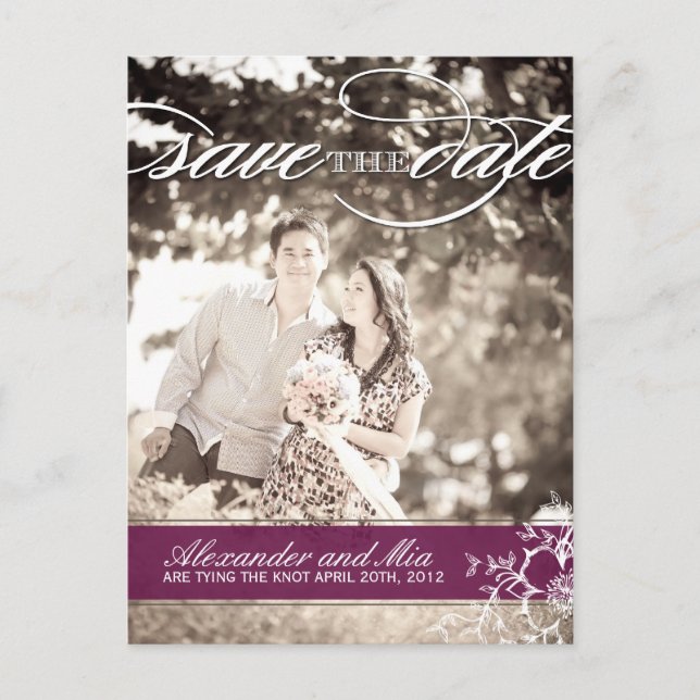 Modern Plum floral Save the Date Ankündigungspostkarte (Vorderseite)