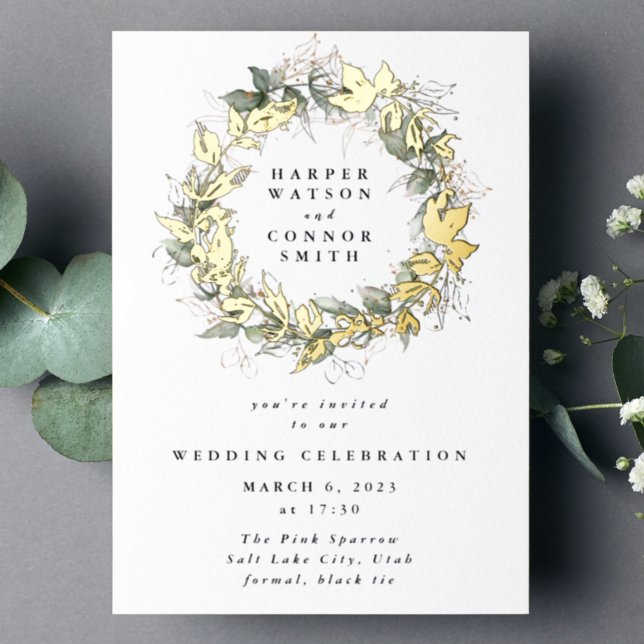 Modern Real Gold Eucalyptus Wreath Wedding Folieneinladung (Von Creator hochgeladen)