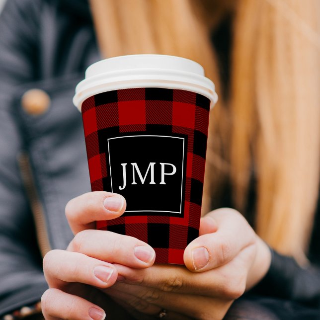 Modern Red Buffalo Kariert Personal Initial Pappbecher (Von Creator hochgeladen)