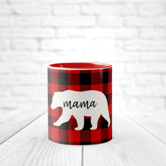 Modern Red Pläd and White Mama Bear Gift Zweifarbige Tasse (Von Creator hochgeladen)