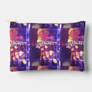 Modern Retro Hollywood Filmmaker in Pink Zubehörtasche