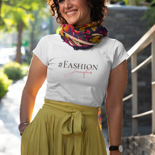 Modern rosa, benutzerdefiniertes Hashtag und Name  T-Shirt