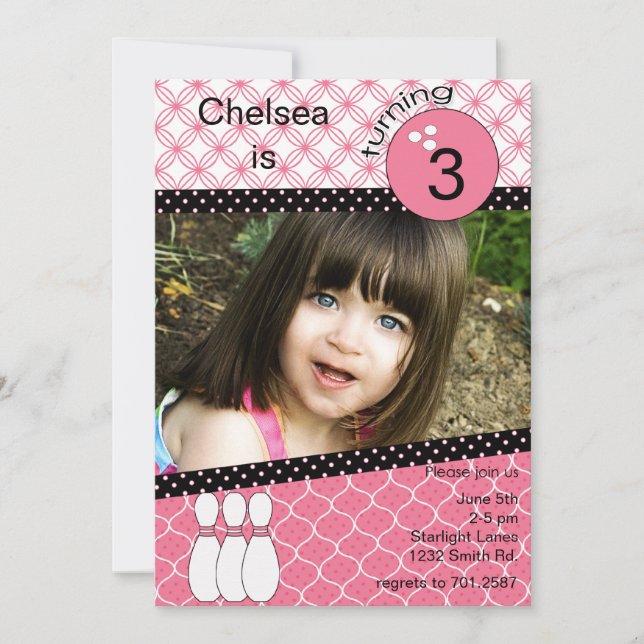 Modern rosa Girls Bowling Einladung Foto (Vorderseite)