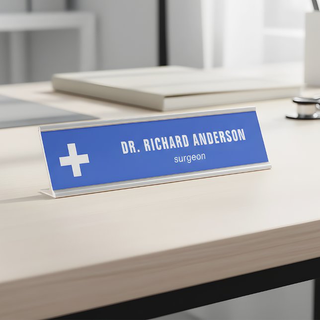 Modern Royal Blue Medical Officer Schreibtischnamensplakette (Von Creator hochgeladen)