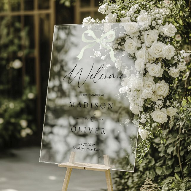 Modern Sage Green Bow Monogram Wedding Welcome Acrylschild (Von Creator hochgeladen)