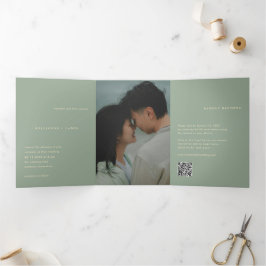 Modern Sage Green Simple Photo QR Code Wedding Dreifach Gefaltete Einladung