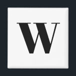 Modern Schwarz-weißer, benutzerdefinierter Anfangs Magnet<br><div class="desc">Modernes,  elegantes klassisches Chic-Skript mit individueller,  individualisierter Monogramm,  originellem,  brillantem Schwarz-Weiß-Magnet mit stilvollem Magnet</div>