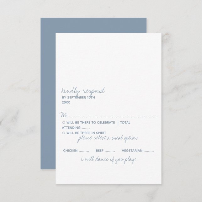 Modern Script Dusty Blue Minimalistic Wedding RSVP Karte (Vorne/Hinten)