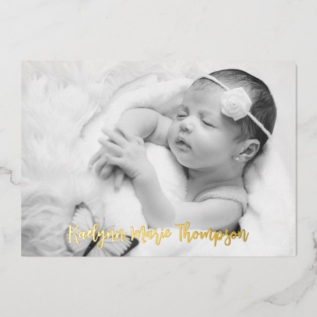 Modern Script Foto Birth Announcement Card Folieneinladung (Vorderseite)