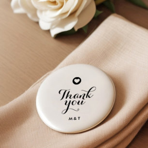 Modern Script Heft Monogram Danke Button Button