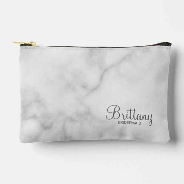Modern Script Personalisiert Bridesmaid Zubehörtasche (Vorderseite)