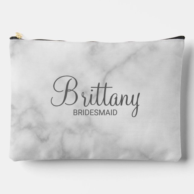 Modern Script Personalisiert Bridesmaid Zubehörtasche (Vorderseite)