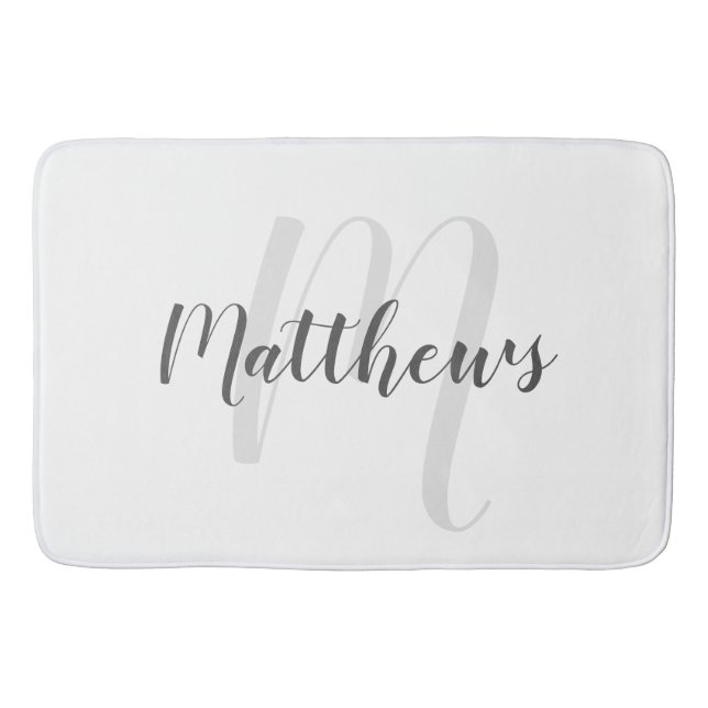 Modern Script Personalisiert Monogram und Familien Badematte (Vorderseite)