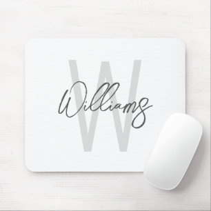 Modern Script Personalisiert Monogram und Name Mousepad