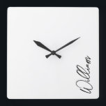Modern Script Personalisiert Name Quadratische Wanduhr<br><div class="desc">Moderne Minimalistische Personalisierte Namensschilder Dieses Design zeichnet sich durch einen personalisierten Namen im modernen,  schwarzen Schriftart mit Schrift auf weißem Hintergrund aus.</div>