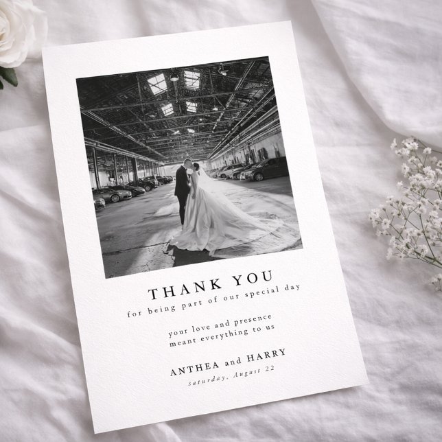 Modern Serif Typography Wedding Photo Dankeskarte (Von Creator hochgeladen)