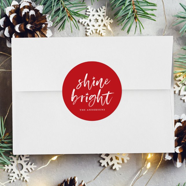 Modern Shine Bright Script Red Holiday Runder Aufkleber (Von Creator hochgeladen)