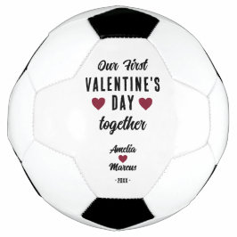 Modern Sie unseren ersten Valentinstag zusammen Fußball