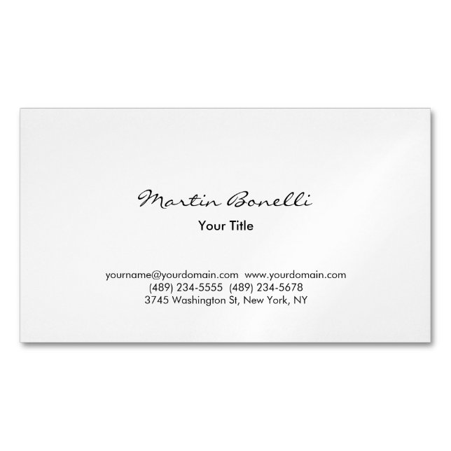 Modern Simple Black & White Professional Magnetische Visitenkarte (Vorderseite)