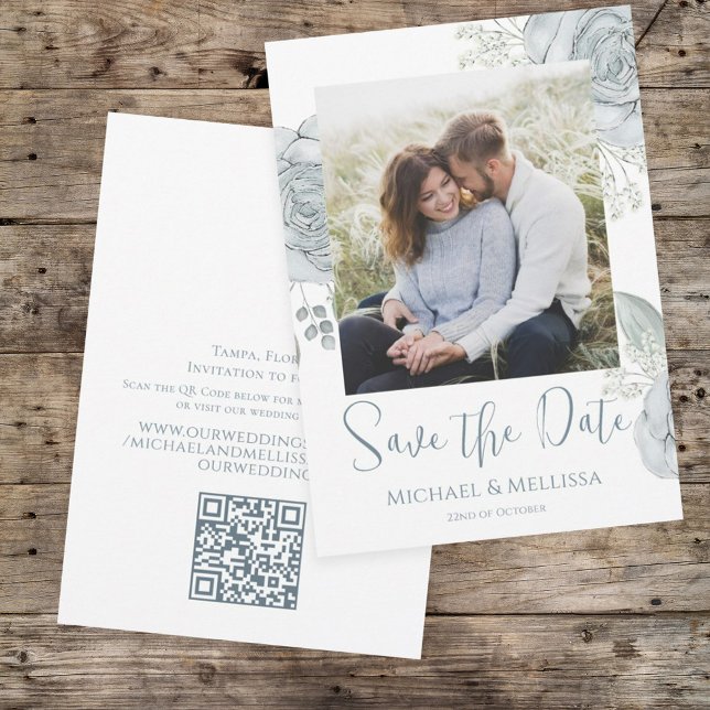 Modern Simple Chic Dusty Blue Floral Foto QR Code Save The Date (Von Creator hochgeladen)