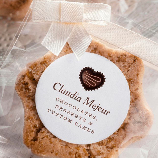 Modern Simple Chocolate Baker White Runder Aufkleber (Von Creator hochgeladen)