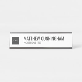 Modern Simple Custom Logo Employee Name Job Title Schreibtischnamensplakette