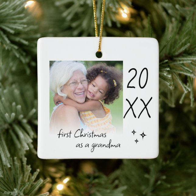 Modern Simple First Christmas As Grandma Photo Keramikornament (Baum)