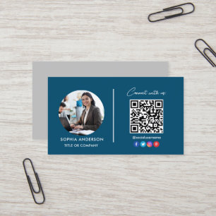 Modern Simple Minimalistisch QR Code Social Media  Visitenkarte