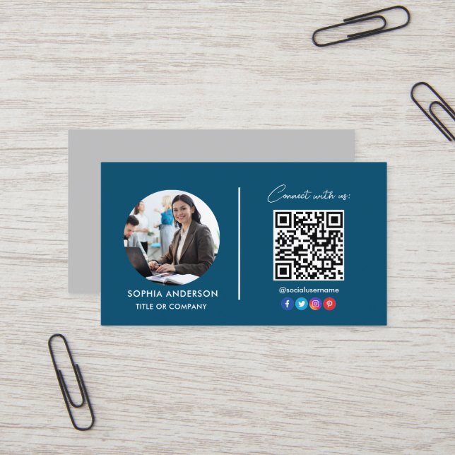 Modern Simple Minimalistisch QR Code Social Media  Visitenkarte (Vorderseite/Rückseite Beispiel)