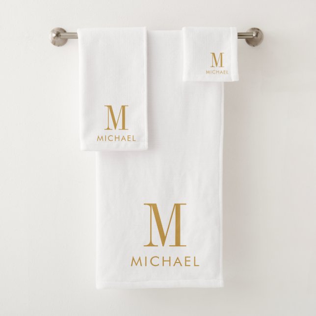 Modern Simple Monogram Gold Script Name White Badhandtuch Set (Insitu)