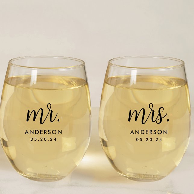 Modern Simple Mr. and Mrs Newlywed Gift Weinglas Ohne Stiel (Von Creator hochgeladen)