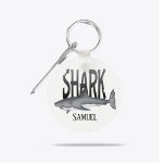 Modern Simple Ocean Shark Bite Typografy Schlüsselanhänger<br><div class="desc">Haibeiß personalisieren Schlüsselanhänger mit lustigen niedlich für ihn Keepsake, sportliche Hobby Papa masculine, moderne klassische Ehemann einfache Typografie, Meer Salzwasser tropische draußen, ideal für Fischer Fischer Fischer, Haibeiß Meer Meeresfrüchte Hafen, angler anglende nautische Küstensalz, Vater Großvater, Vater Rentner Geburtstag Urlaub Hai personalisierten Hai</div>