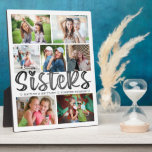Modern SISTERS 7 Foto von Collage White Personaliz Fotoplatte<br><div class="desc">Create a keepsake foto memory collage display of 7 of your favorite pictures of your sister. Personalize with your custom text below the title SISTERS in a trendy hand lettered typography in charcoal gray against an editable white background. Meaningful, memorable gift for your sisters birthday or the holidays. FOTO TIPP:...</div>